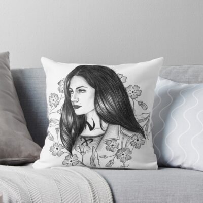 Izzy Shadowhunters Throw Pillow